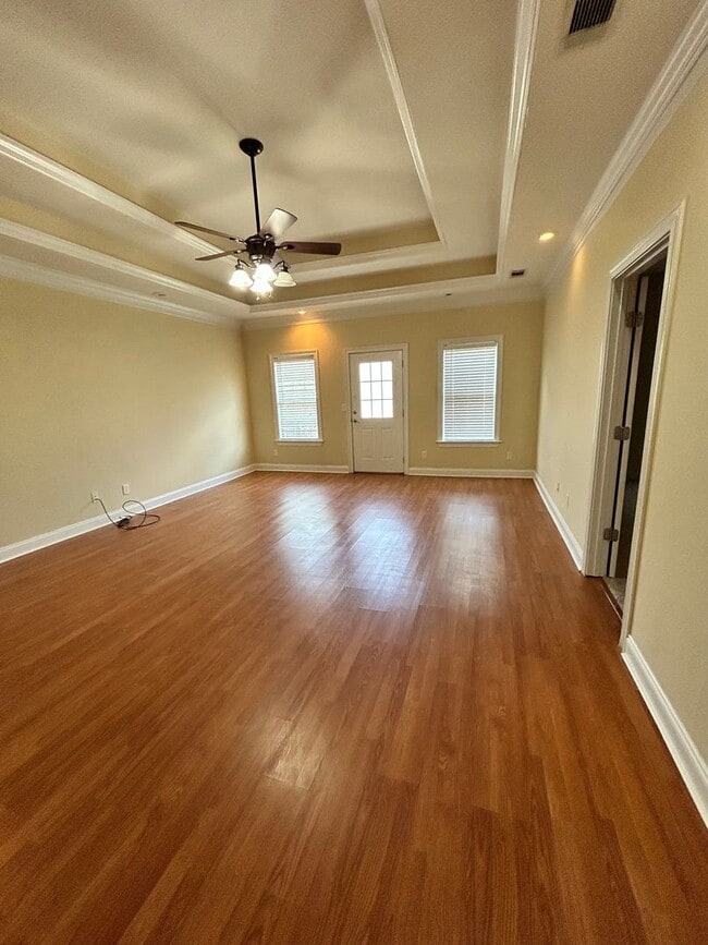 Building Photo - N Greyfield Place