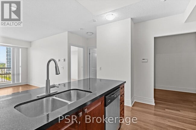 Building Photo - 151-151 Upper Duke Crescent