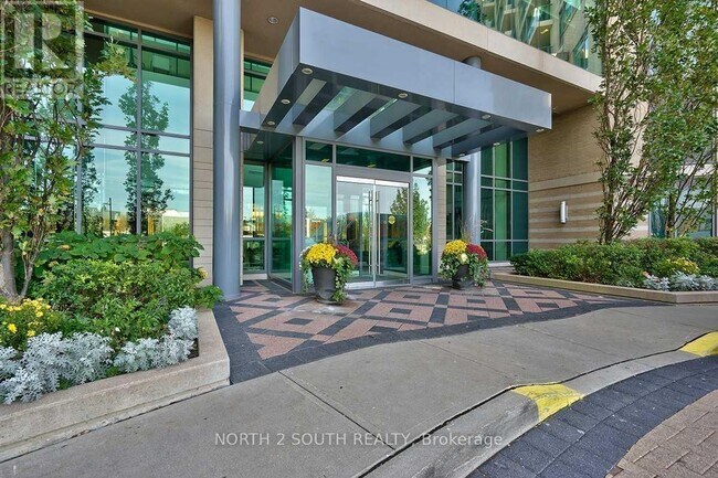 Photo du bâtiment - 235 Sherway Gardens Rd