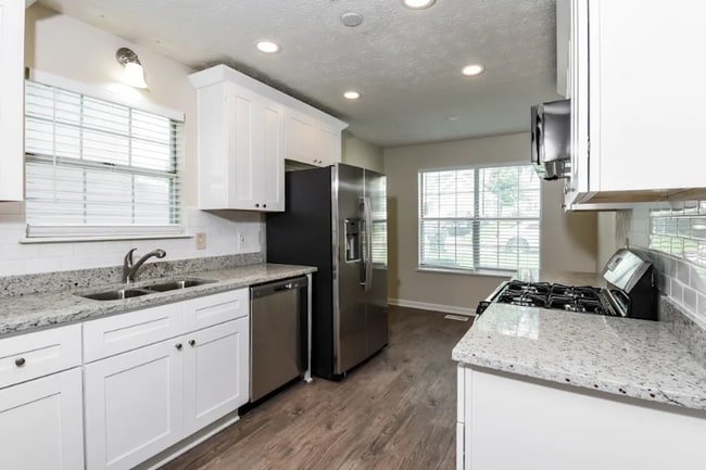 Building Photo - 1675 Watercrest Cir