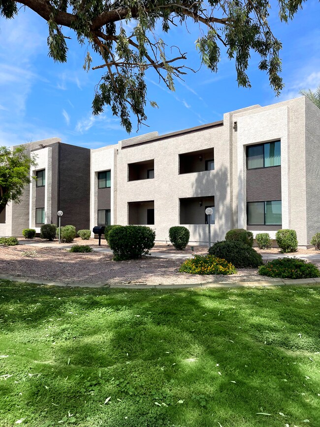 Merino at Scottsdale Apartments 8550 E McDowell Rd Scottsdale, AZ