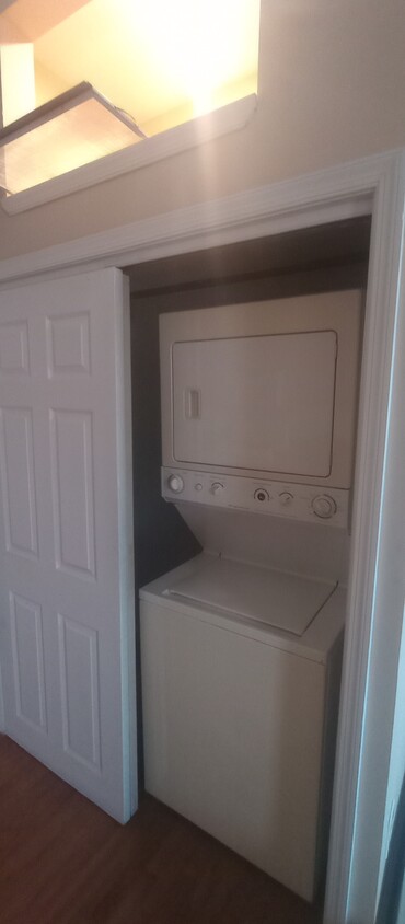 Closet with washer/dryer - 2528 S 13th St