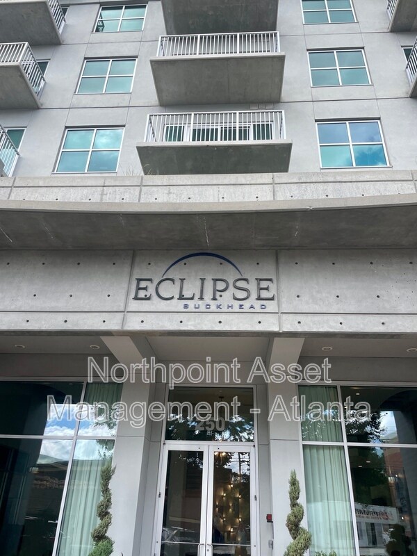 Foto principal - 250 Pharr Rd NE