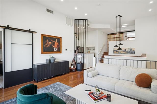 Building Photo - 2201 Wolf St