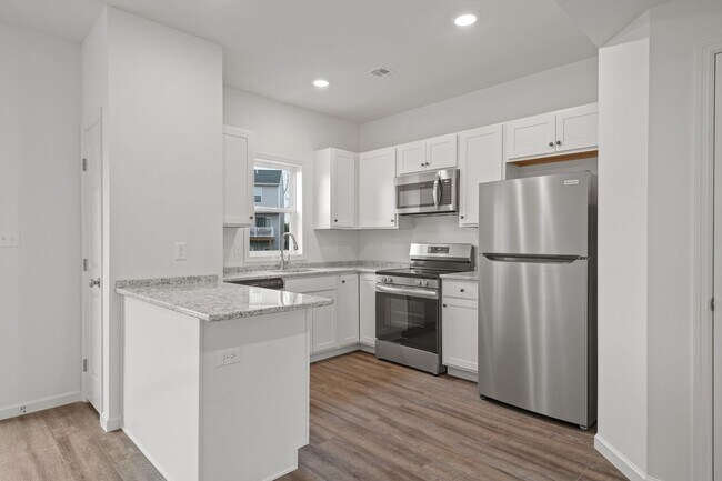 Foto del edificio - Newly built 4BR/2.5Bath Townhouse for rent in Hampden Township /Cumberland Valley School District