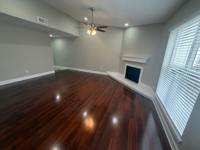 Foto del edificio - 9707 Richmond Ave.