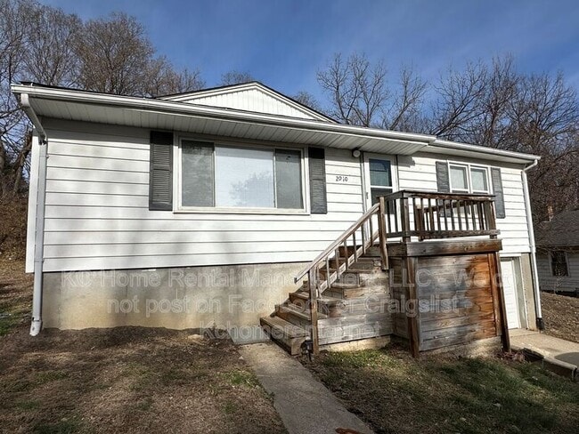 Building Photo - 2010 Bunker Ave