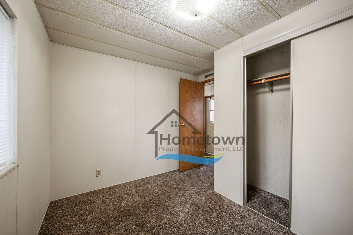 Primary Photo - 2 Bedroom 1 Bath Home with Off-Street Park...