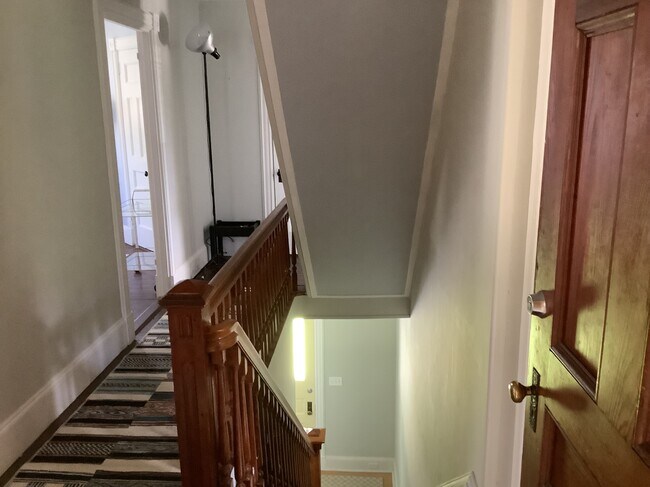 Entrada trasera - 18 Hospital Hill Rd