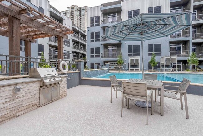 Building Photo - Aston Post Oak