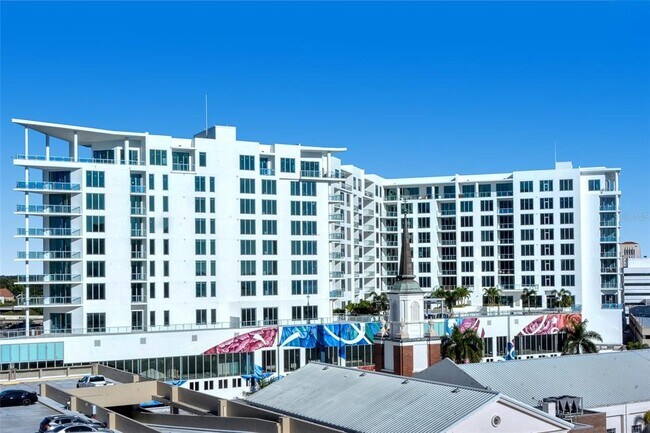 Foto del edificio - 111 S Pineapple Ave
