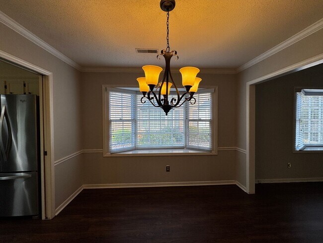 Building Photo - 135 Chrisfield Cir