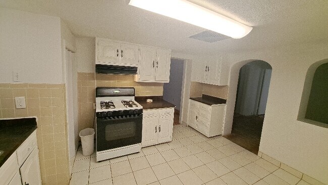 Foto del edificio - 7817 West Dr