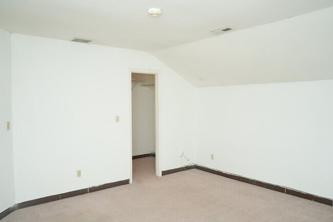 Foto del edificio - 119 Harmon St