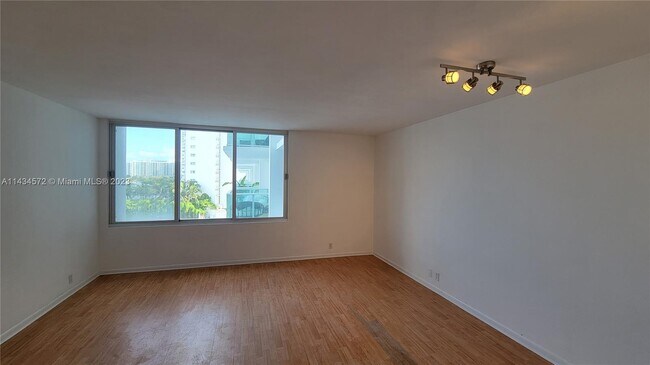Foto del edificio - 1000 West Ave