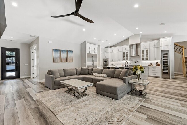 Building Photo - 3346 S Breton Dr