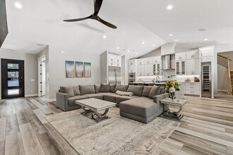 Building Photo - 3346 S Breton Dr