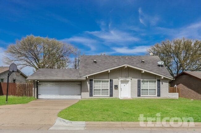 Building Photo - 606 Shelmar Dr