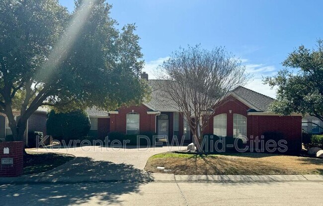 Building Photo - 4006 Appian Way