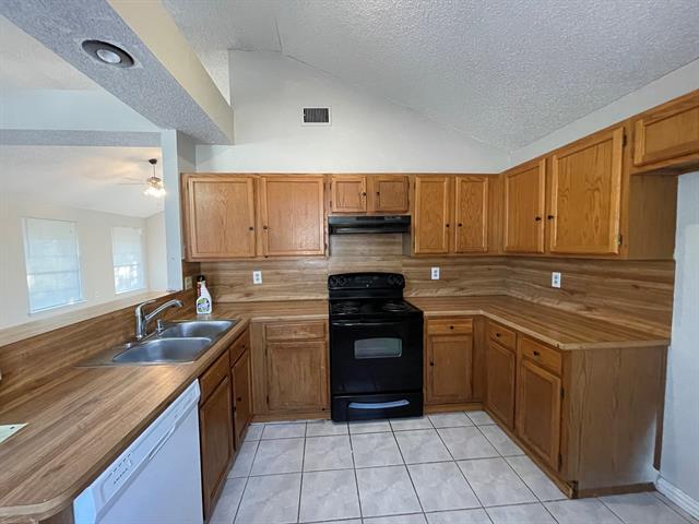 Building Photo - 6511 Devine Dr