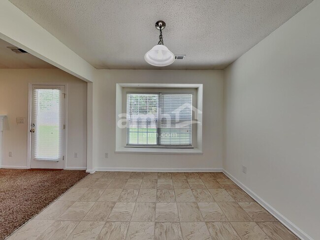 Building Photo - 120 Birch Hill Ct