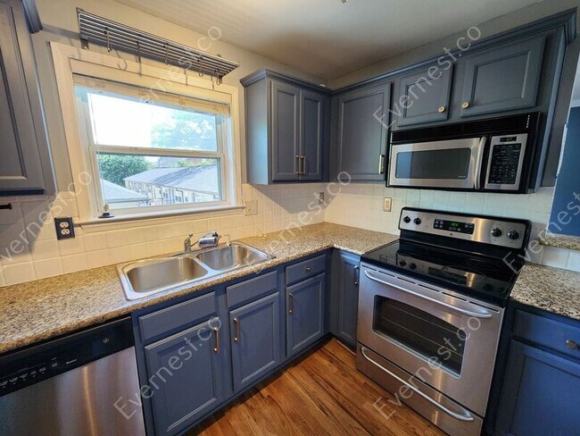 Building Photo - 48 Peachtree Ave NE