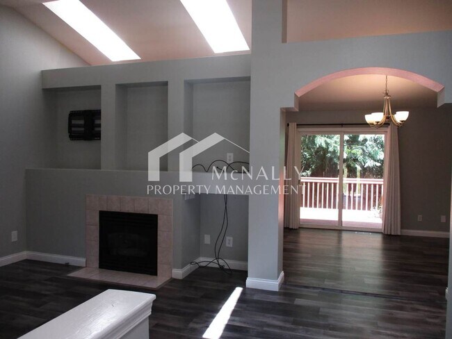Foto del edificio - Beautiful 3 Bedroom, 1.75 Bathroom Welling...