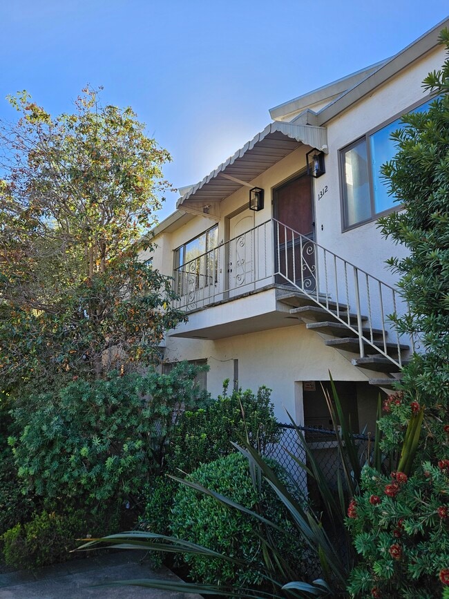 Foto del edificio - 1312 Solano Ave