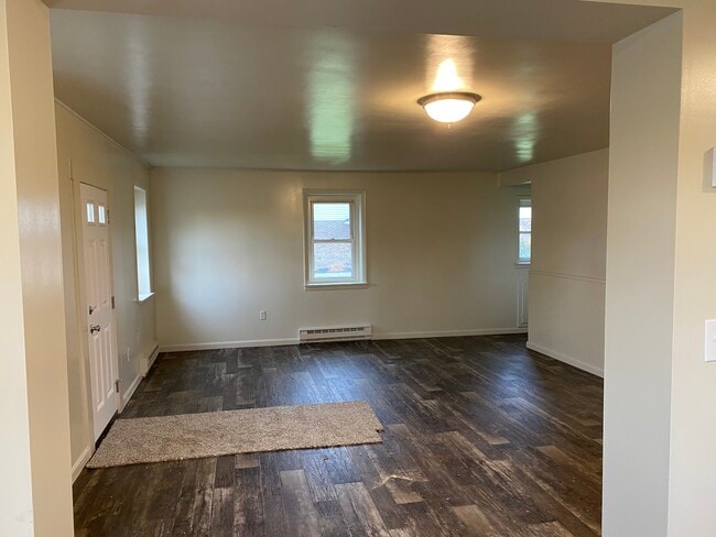 Building Photo - 10 Stoltzfus Ln