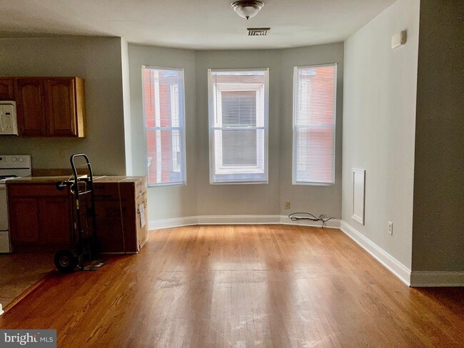Building Photo - 4813 Baltimore Ave
