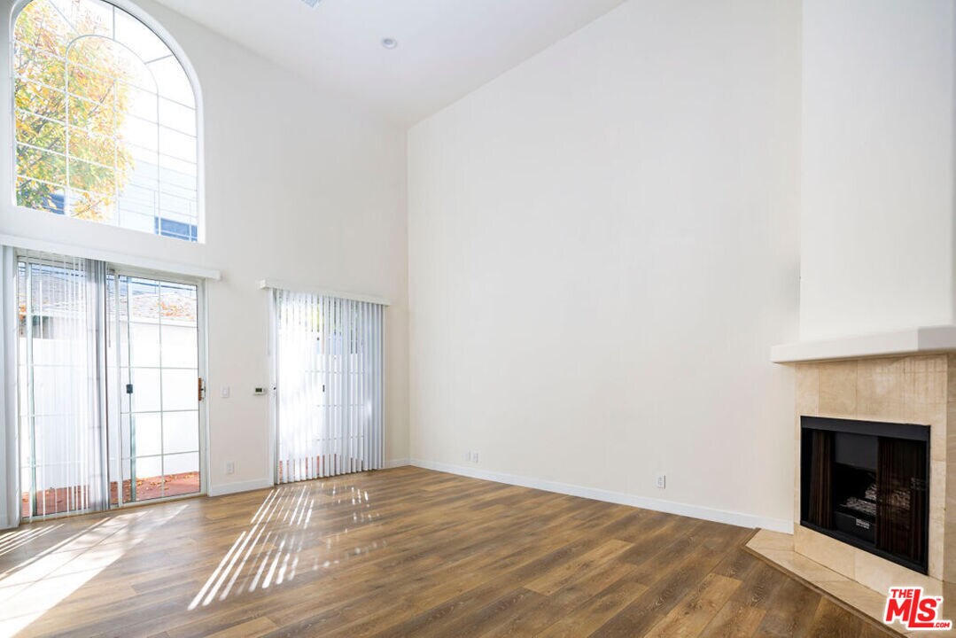 Foto principal - 1338 Yale St
