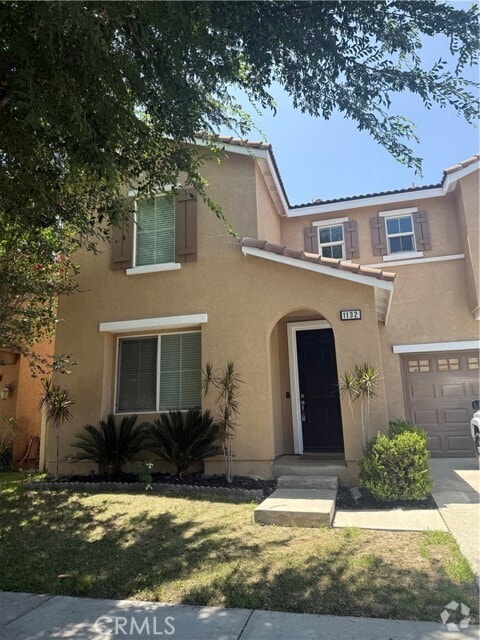 Building Photo - 1132 N Yucca Ave