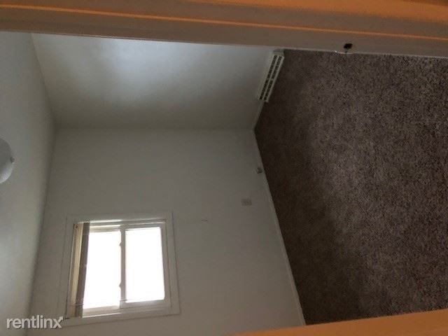 Building Photo - 1113 E Moneta Ave