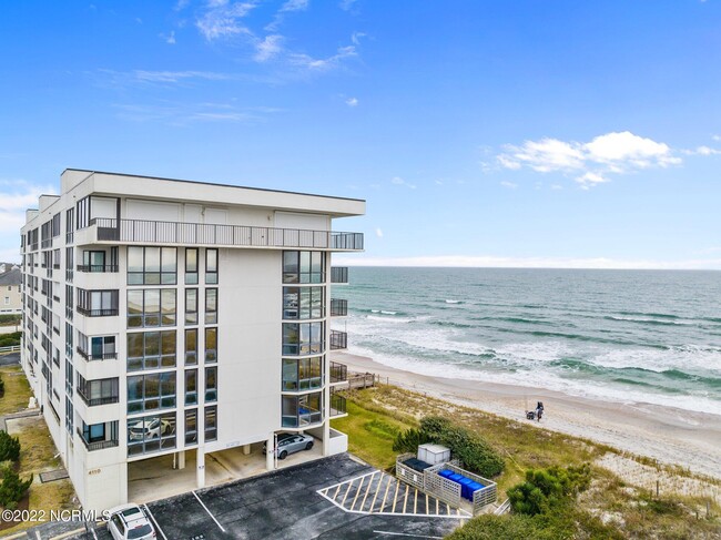 Foto del edificio - 4110 Island Dr