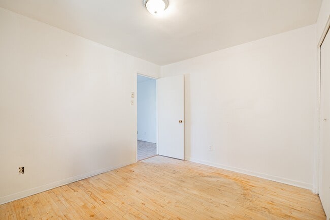 Photo du bâtiment - 411 Av. Copernic