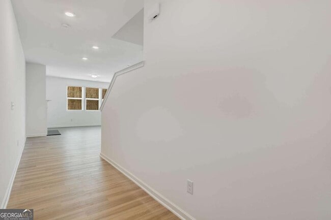 Foto del edificio - 5820 Flint Ln