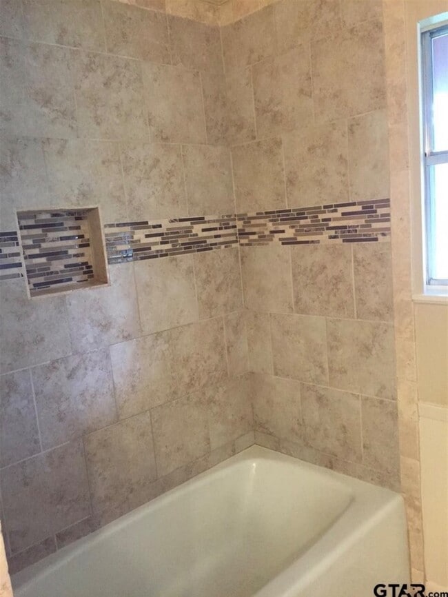 Foto del edificio - 914 Joel Dr