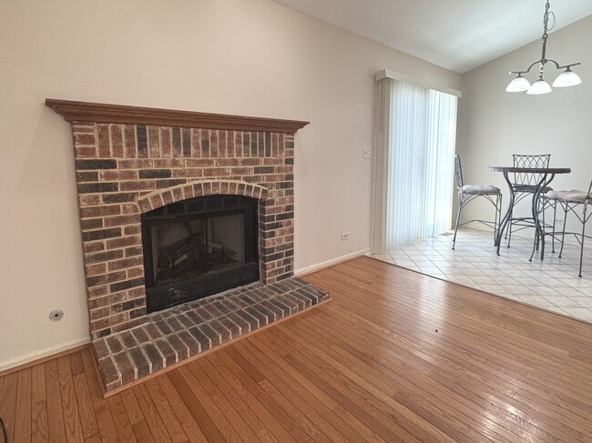 Building Photo - 6 Cimarron Ct