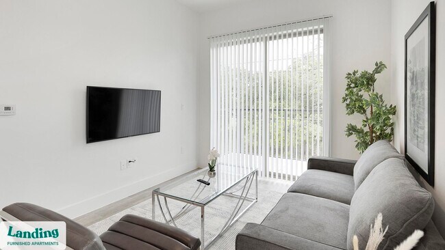 Building Photo - 650 E Sycamore St