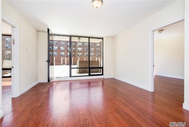 Foto del edificio - 63-36-63-99 99th St