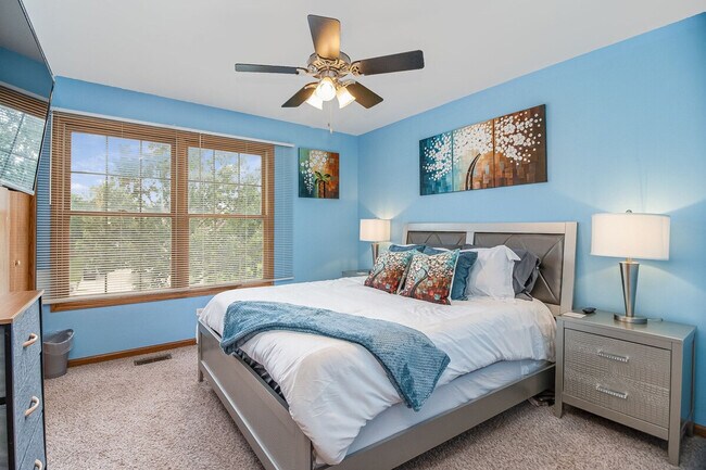 Foto del edificio - 8057 Mason Ln