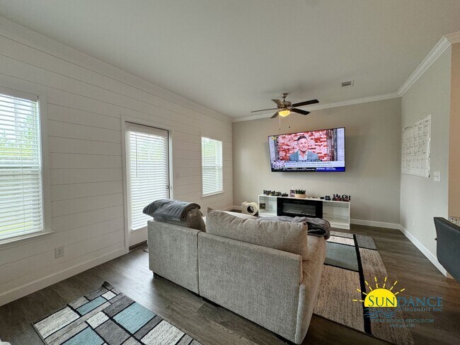 Building Photo - Gorgeous Townhouse in Fort Walton Beach!