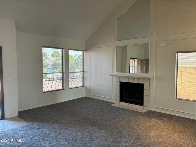 Foto del edificio - 6111 NORTH Ln