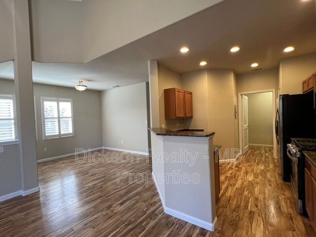 Foto del edificio - 17000 Wedge Pkwy