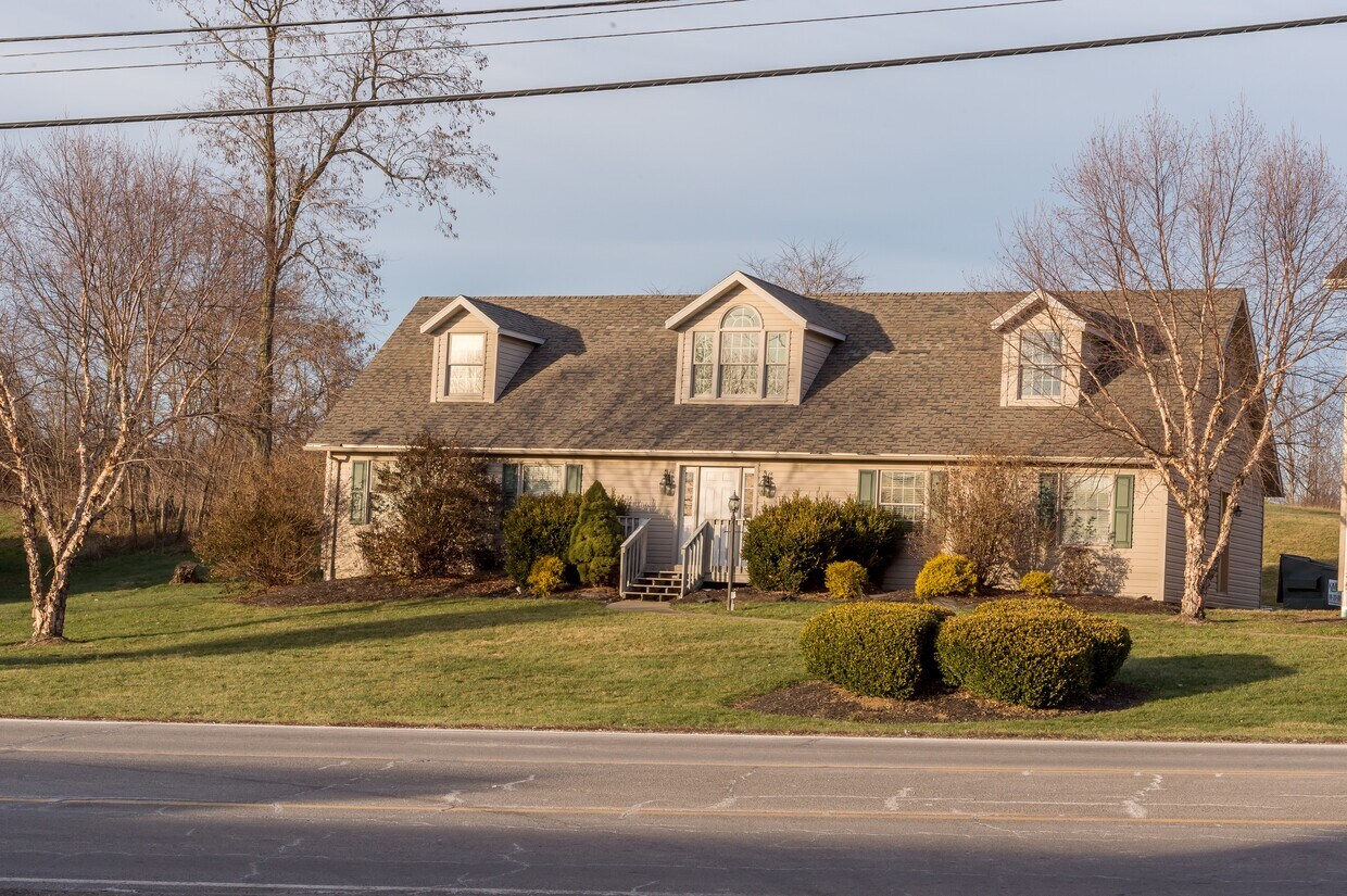 51701 National Rd E, Saint Clairsville, OH 43950 House Rental in