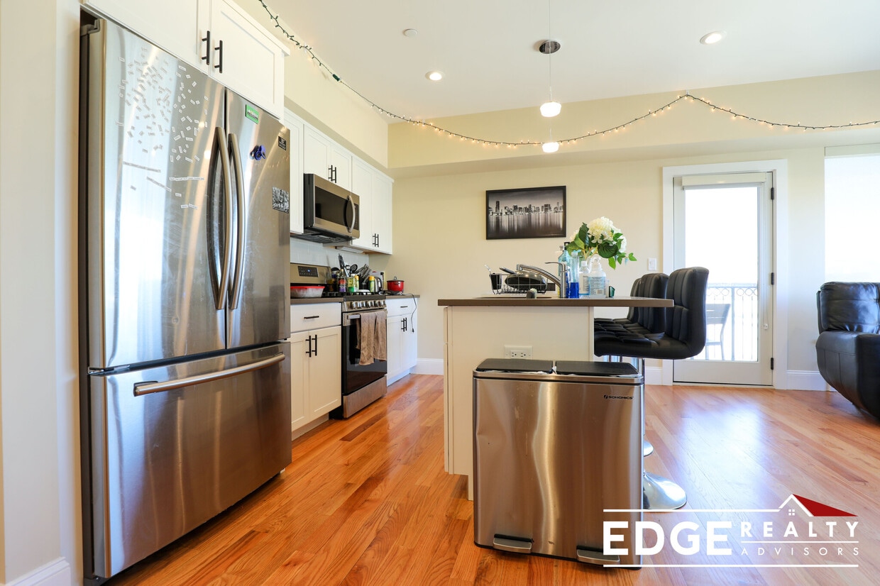 Photo - 9 Glencoe St. Unit 303