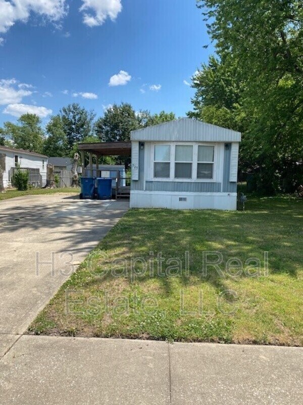 525 Chickadee St, Troy, IL 62294 House Rental in Troy, IL