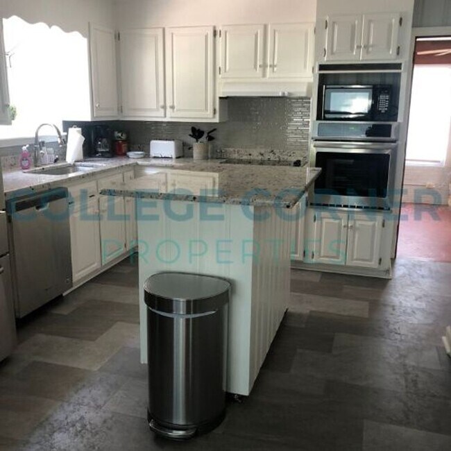 Foto del edificio - 1211 Brookwood Dr