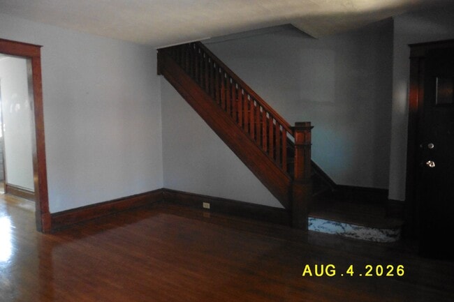 Building Photo - 1527 Catherine St