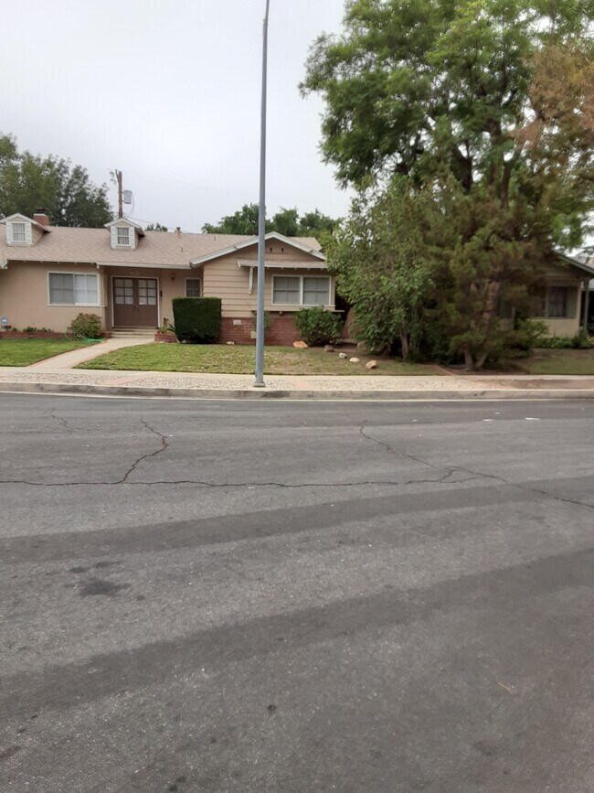 Building Photo - 17918 Tulsa Pl